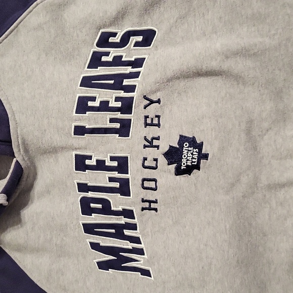Toronto Maple Leafs Hoodie - Picture 2 of 3